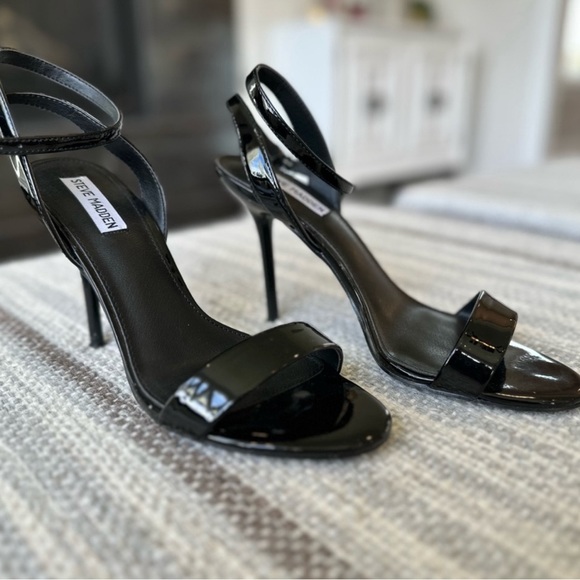 Steve Madden Black Patent Leather Heel/pump size 9.5 - Picture 4 of 11